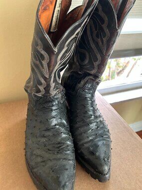 🔥 RARE BOUTIQUE FIND: Custom Black Full Quill Ostrich Stompers 🐦‍⬛ 11 D